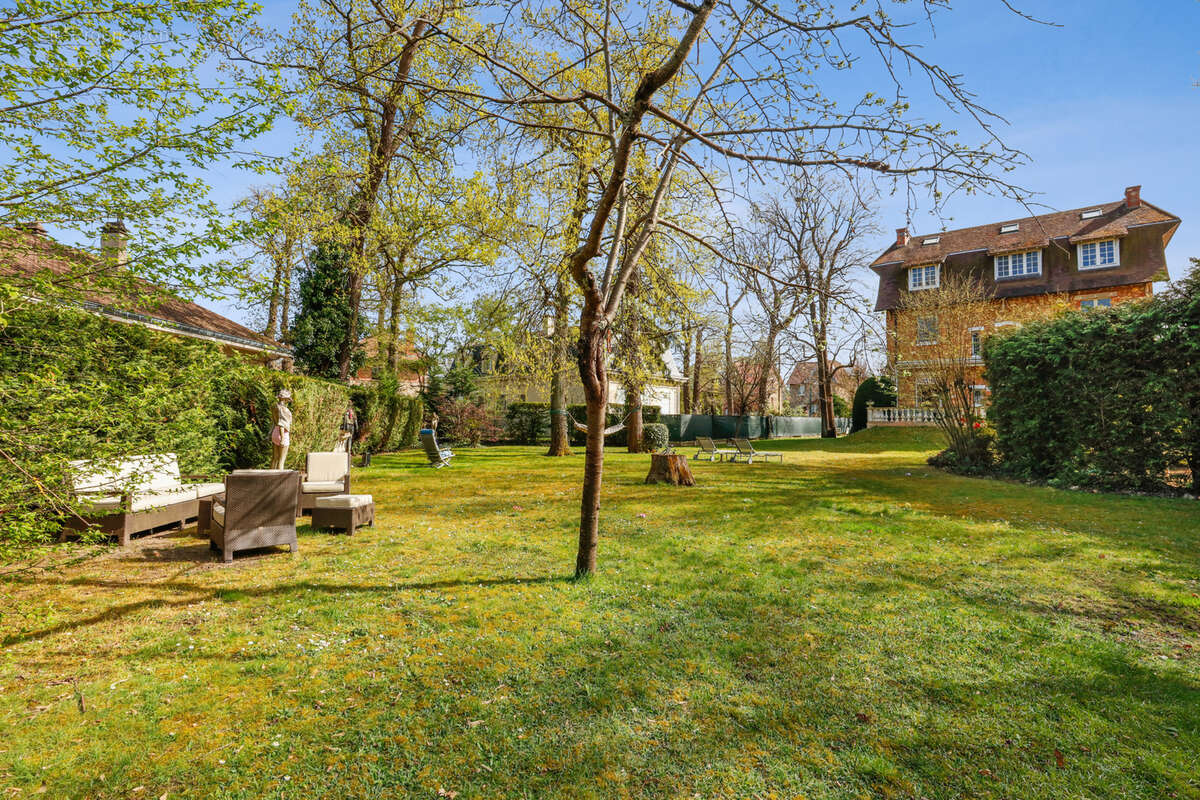 Maison à LE VESINET