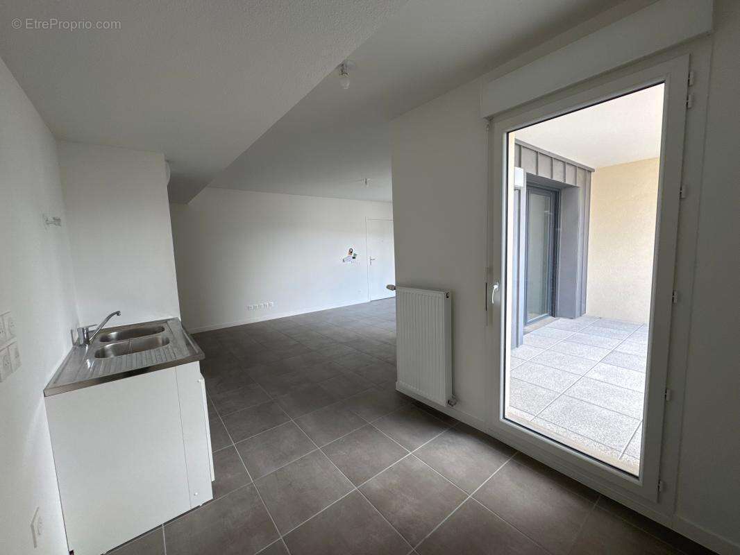 Appartement T4 avec balcon – Pont-de-Chéruy (38230) - photo 3