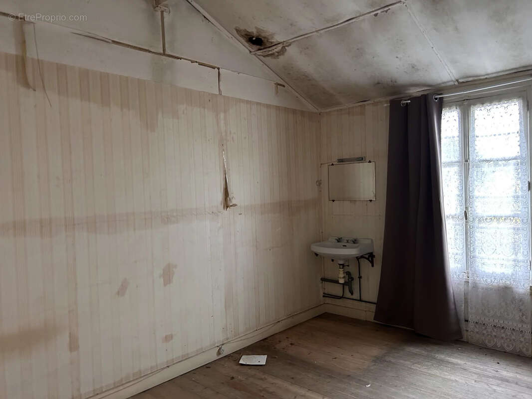 Maison à SAINT-GAULTIER