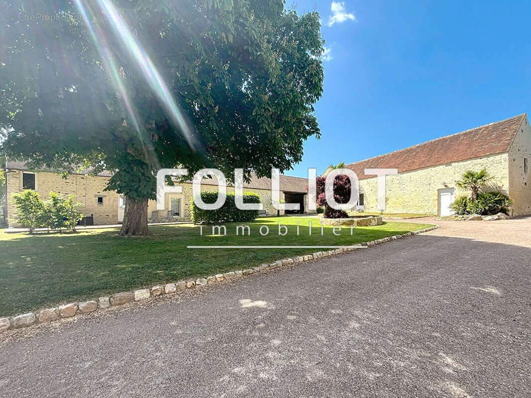 Maison à SAINT-PIERRE-DU-BU