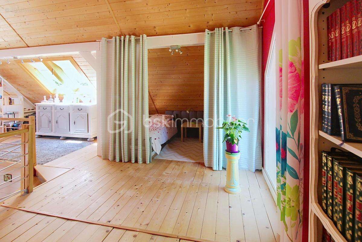 Maison à SAINT-JEAN-DU-BRUEL