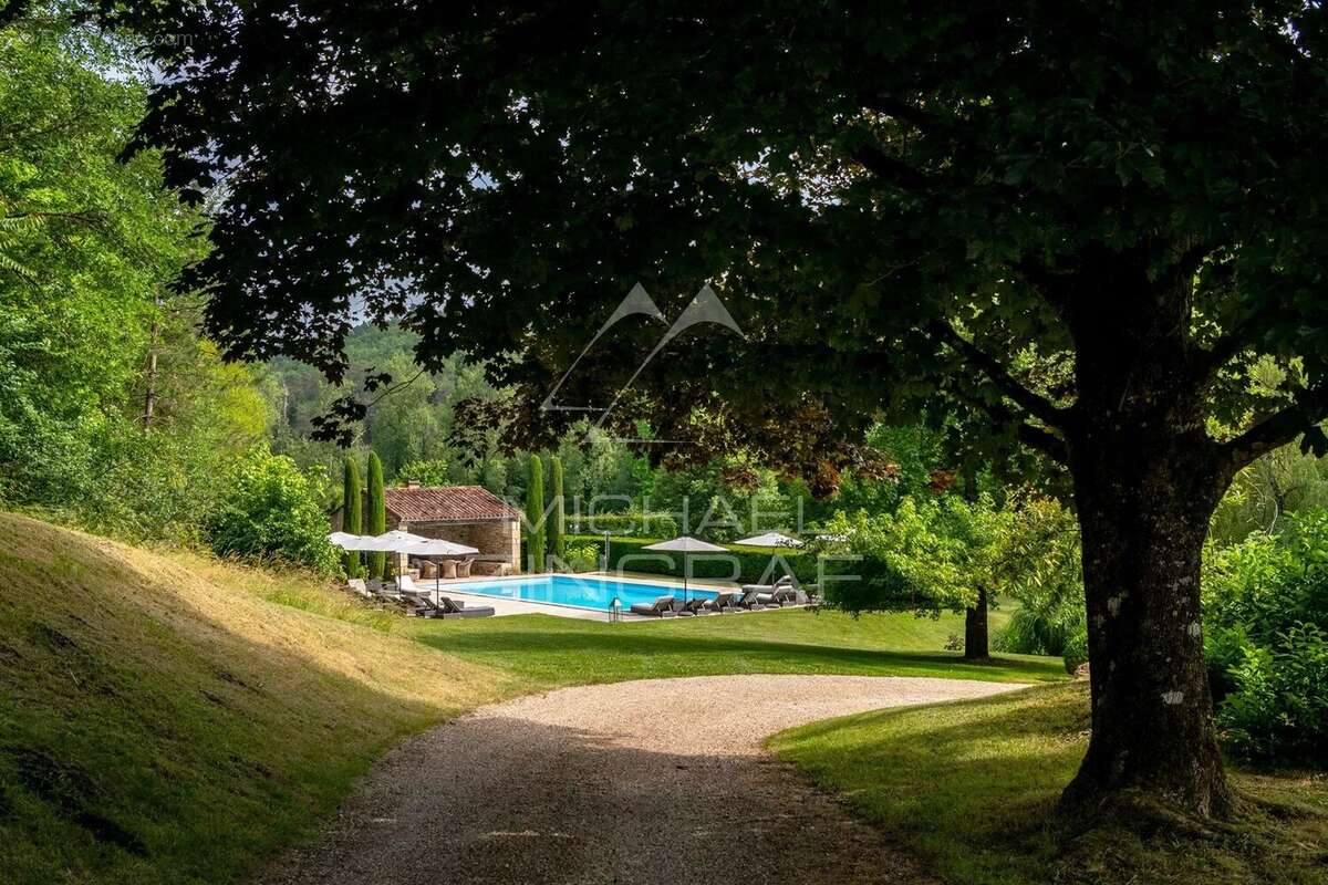 Maison à MAUZENS-ET-MIREMONT