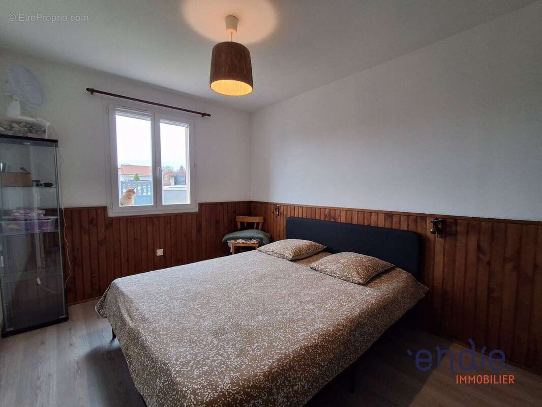 Maison à PUY-GUILLAUME