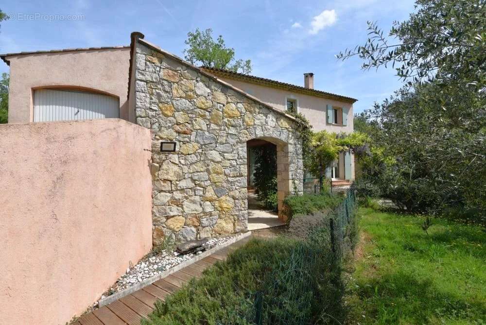 Maison à FAYENCE