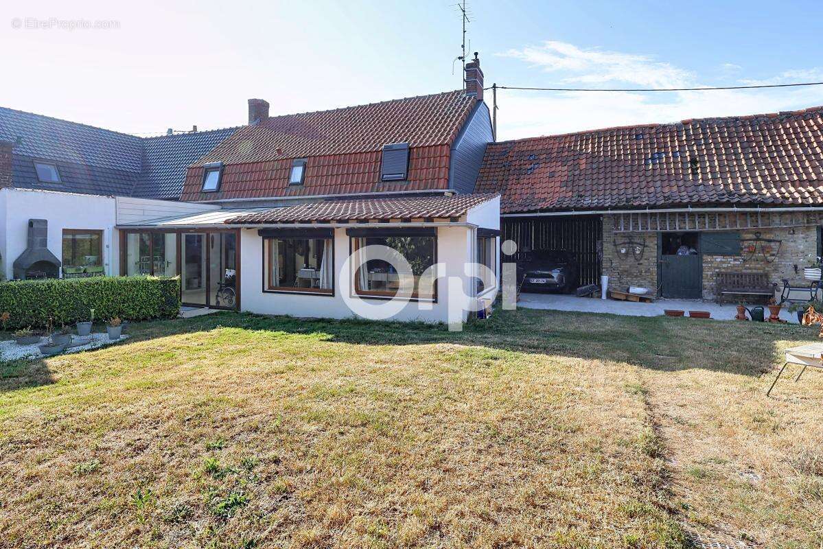 Maison semi individuelle de semi plain pied, 3 chambres, jardin et dépendances à KILLEM (59122) - photo 3