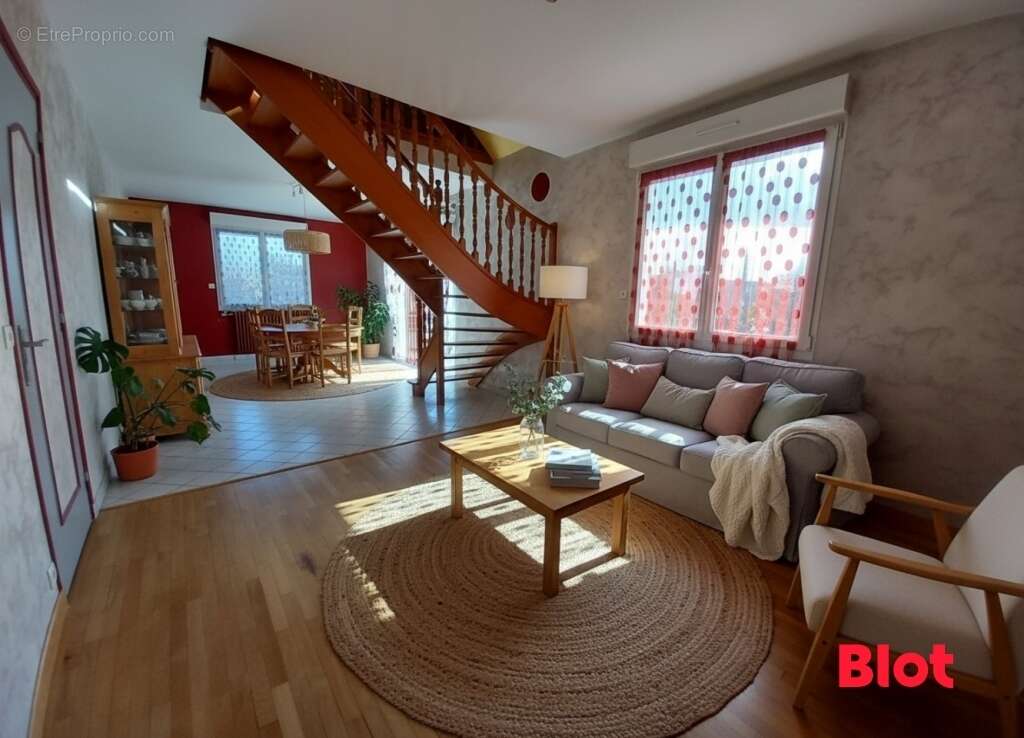 Maison à VIEUX-VY-SUR-COUESNON