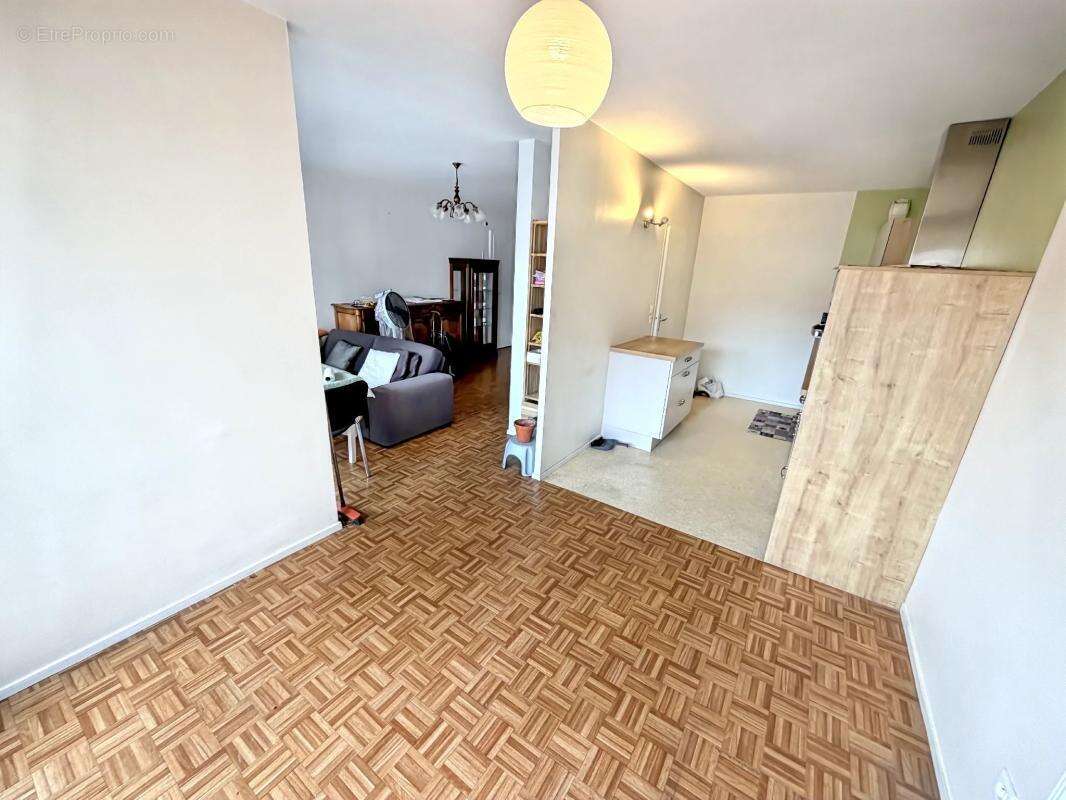 Place du Marché - T3 de 66,86 m2 au 1er étage - photo 5