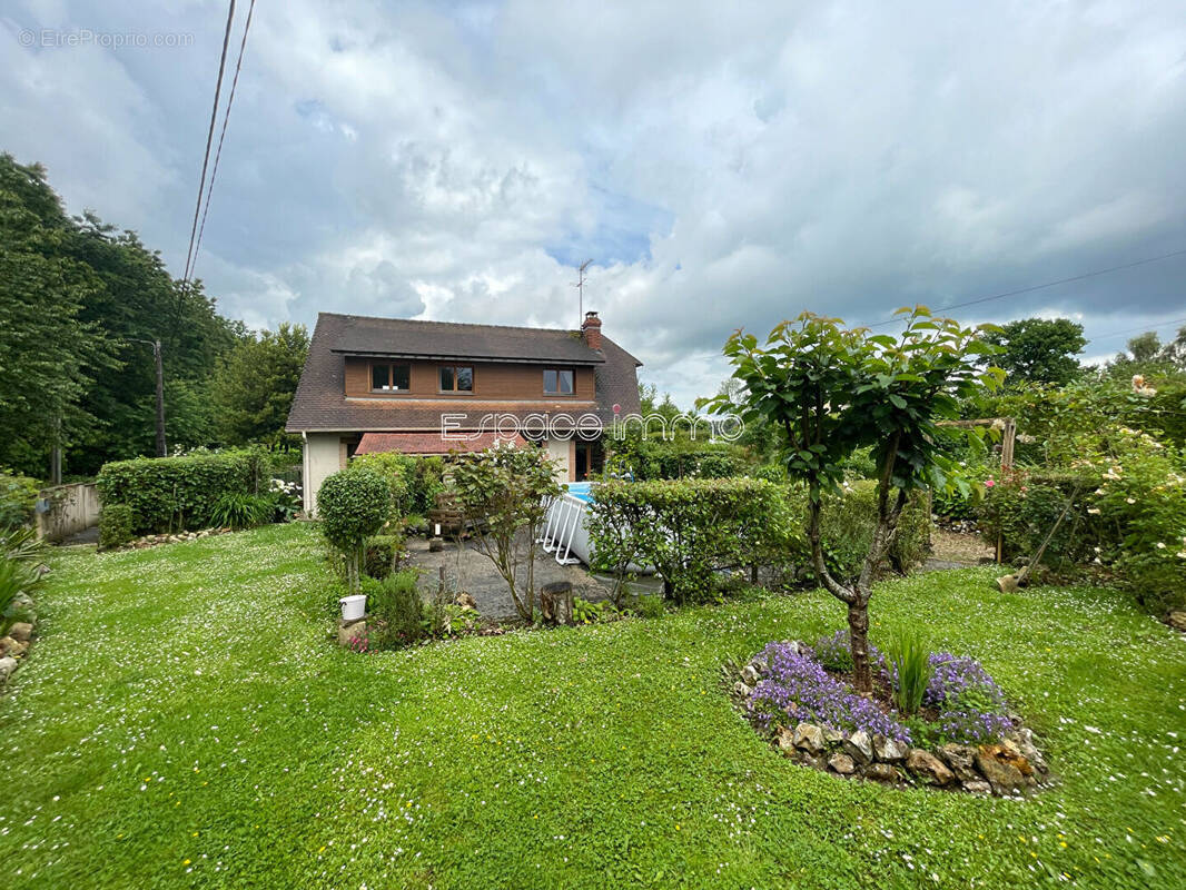 Maison à MALAUNAY