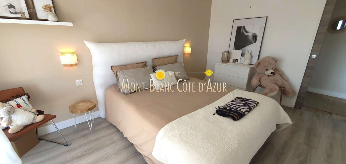 Villa 4 chambres, grand sejour, piscine, magnifique vue degagee jusqu'a la mer - photo 18