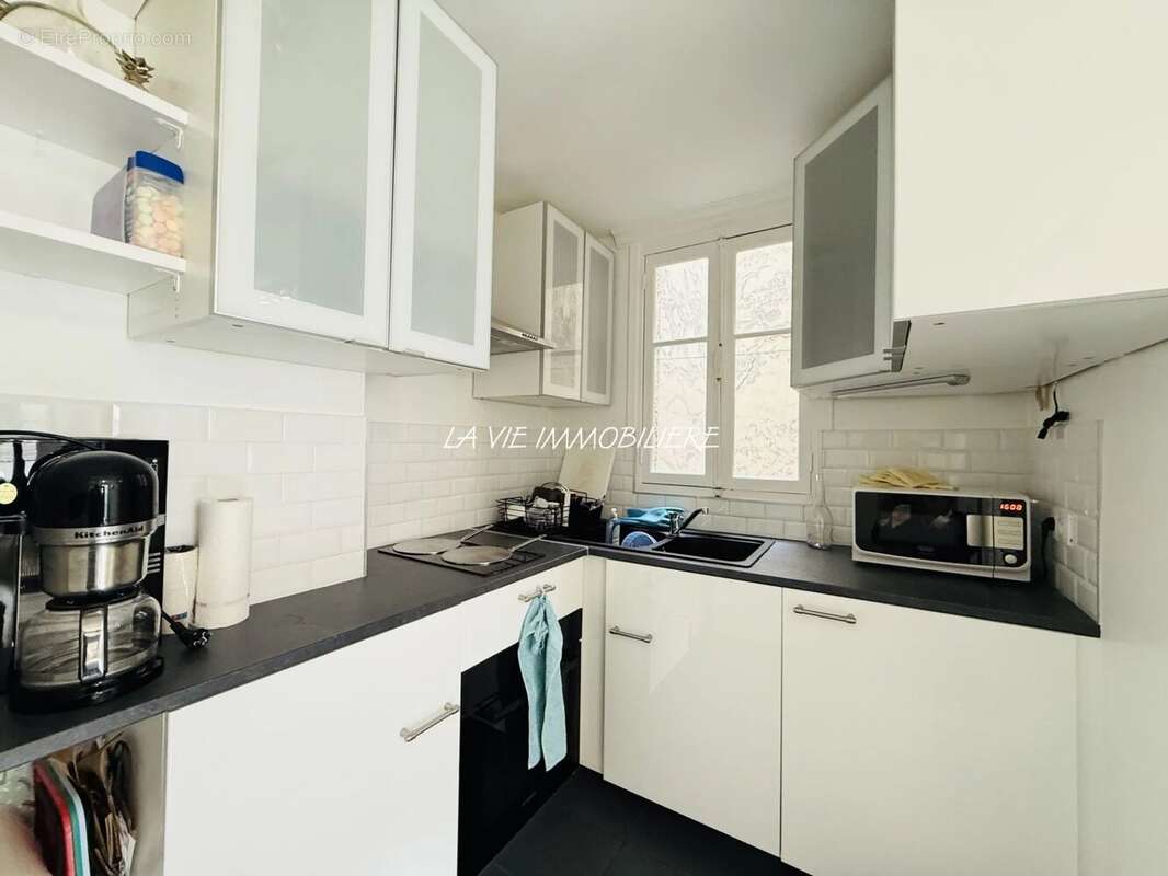Appartement à PARIS-1E