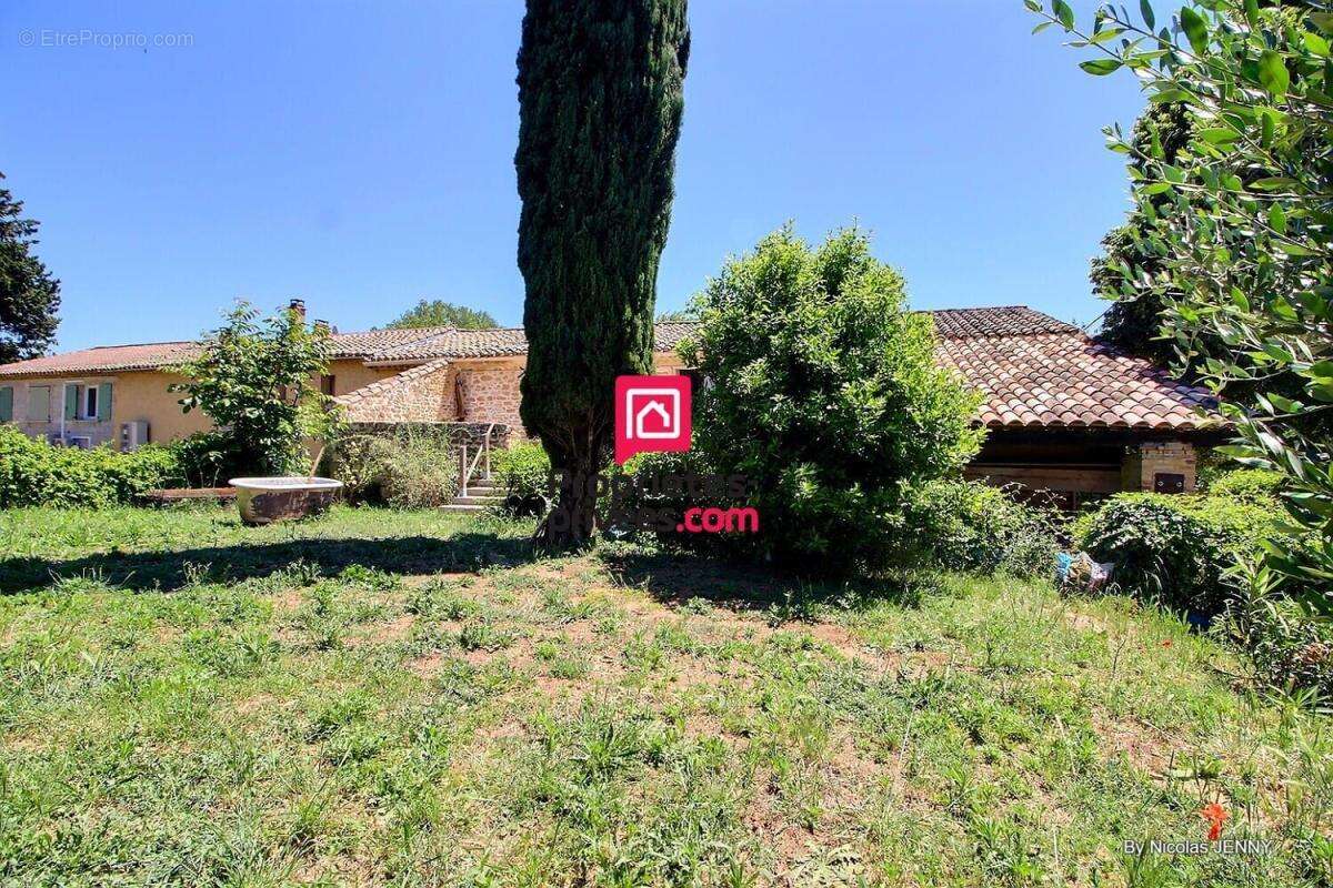 Maison à SUZE-LA-ROUSSE