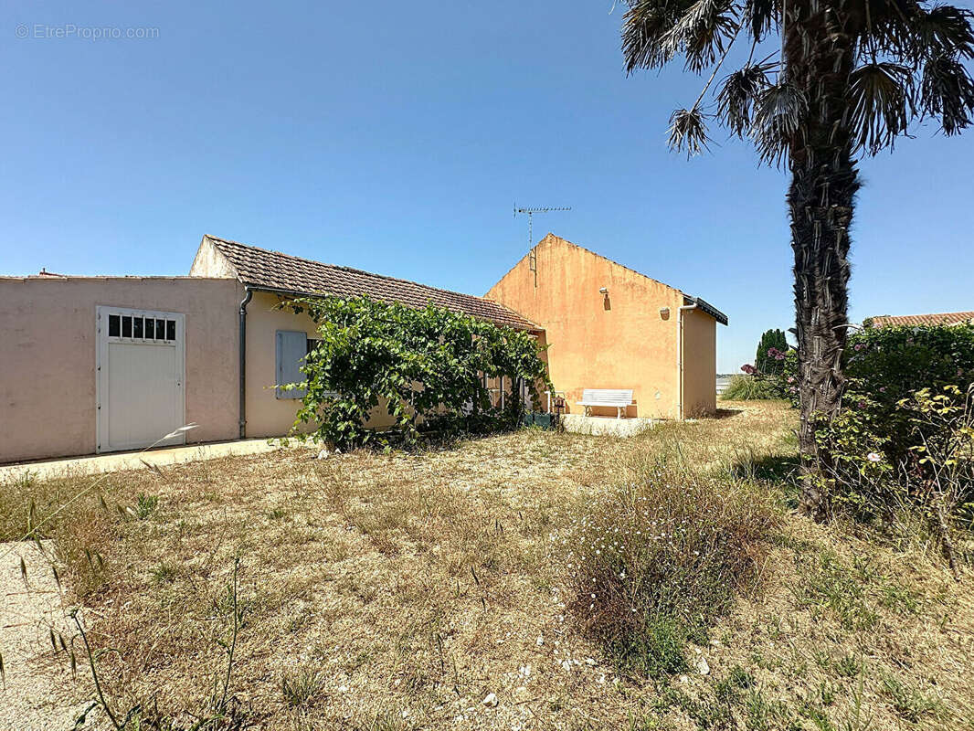 Maison à PORT-DES-BARQUES