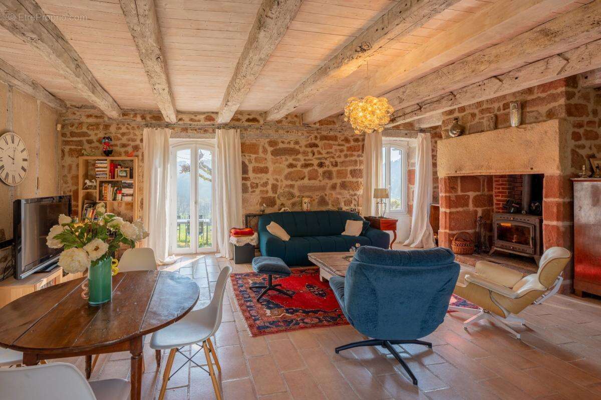 Maison à VILLAC