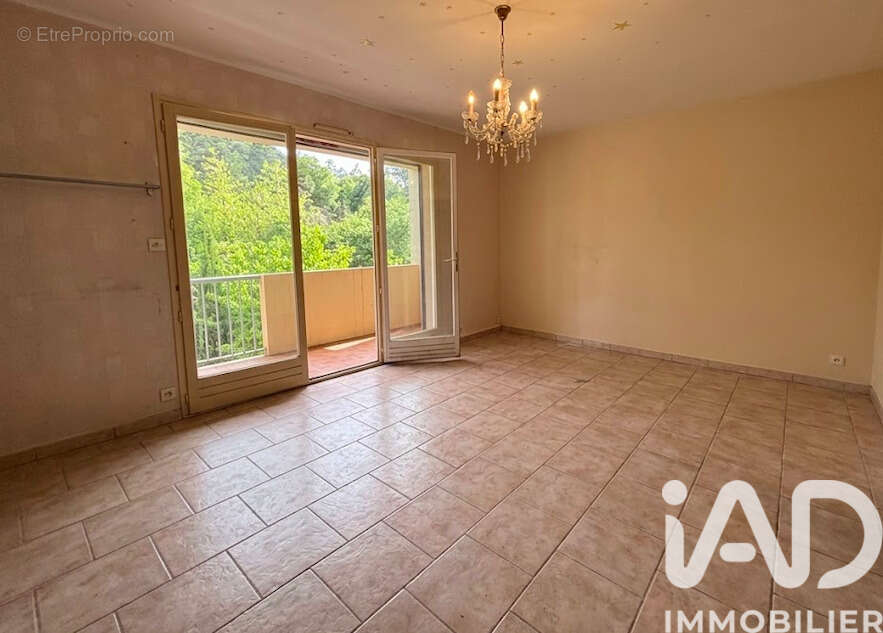 Appartement 32 m² à Vals-Les-Bains  - photo 3