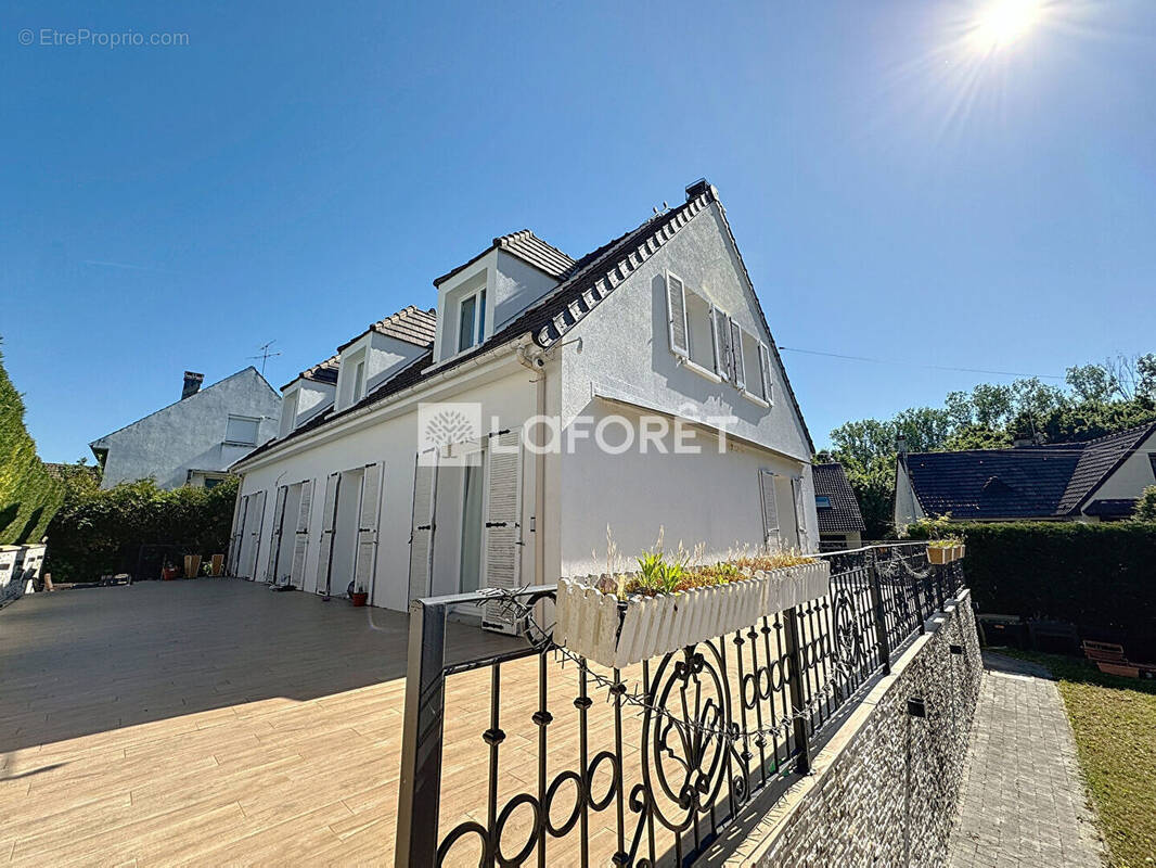 Maison à LUZARCHES