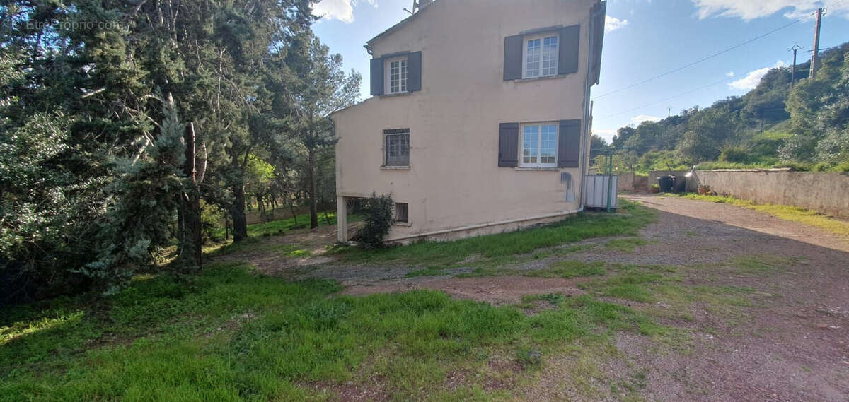 Maison à LE BOSC