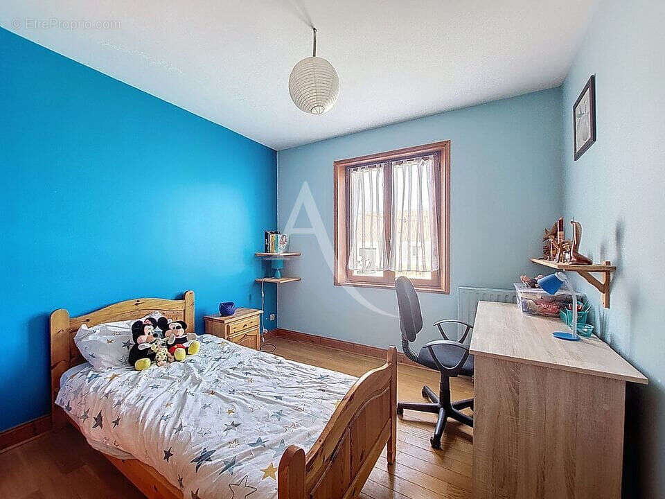 Maison à SAINT-LAURENT-DE-LA-PLAINE