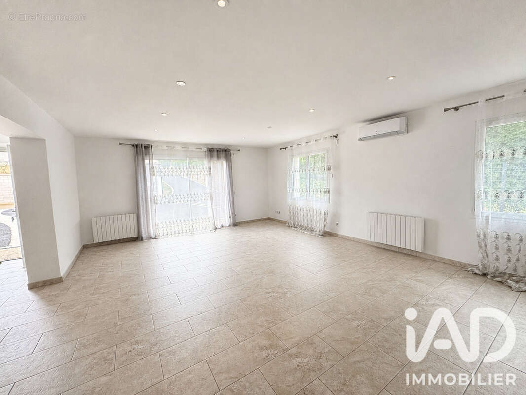 Maison 136 m² à Saint-Yrieix-Sur-Charente  - photo 6