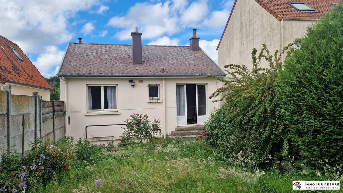 Maison à SAINT-MICHEL-SUR-TERNOISE