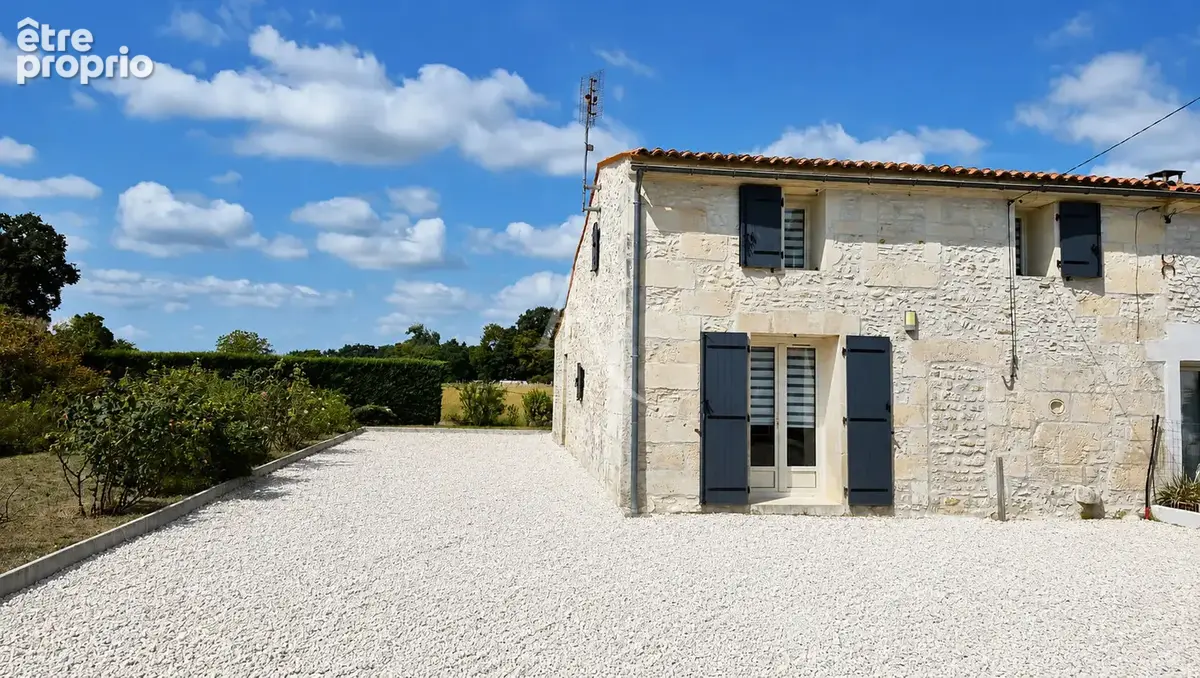 Maison à VARZAY