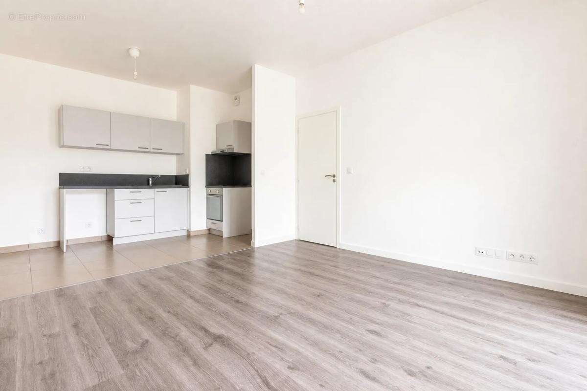 Appartement à SAINT-SEBASTIEN-SUR-LOIRE