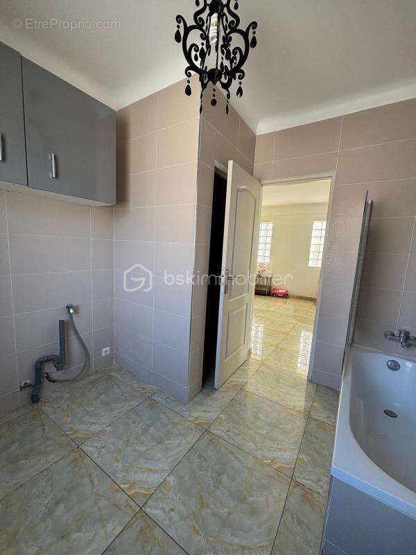 Maison à NEUILLY-PLAISANCE