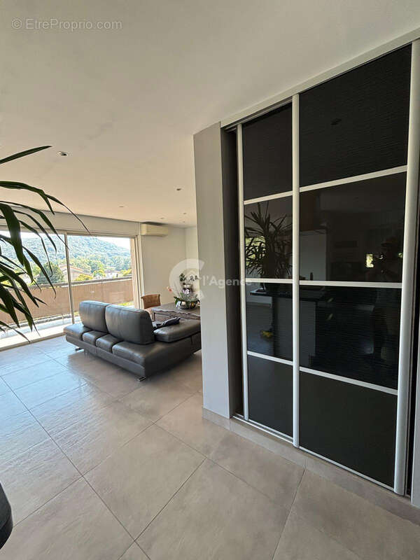 Superbe villa appartement de 110 m2 avec piscine privée et jardin - photo 9