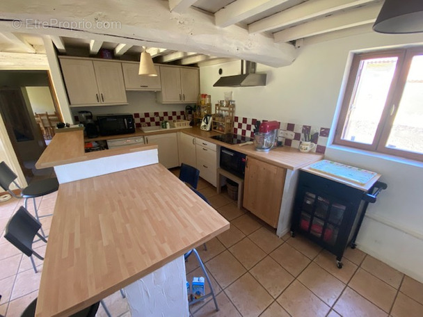 Maison à SAINT-DENIS-COMBARNAZAT