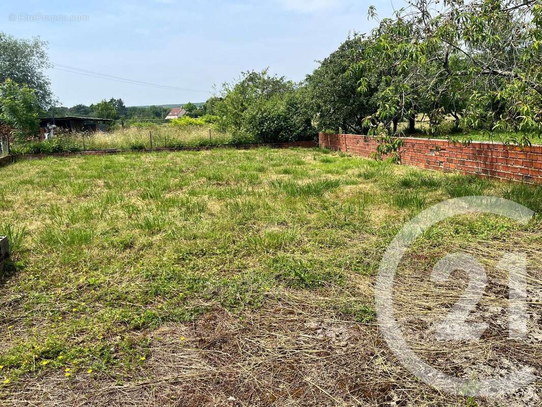 Maison à CHATEAUNEUF-VAL-DE-BARGIS