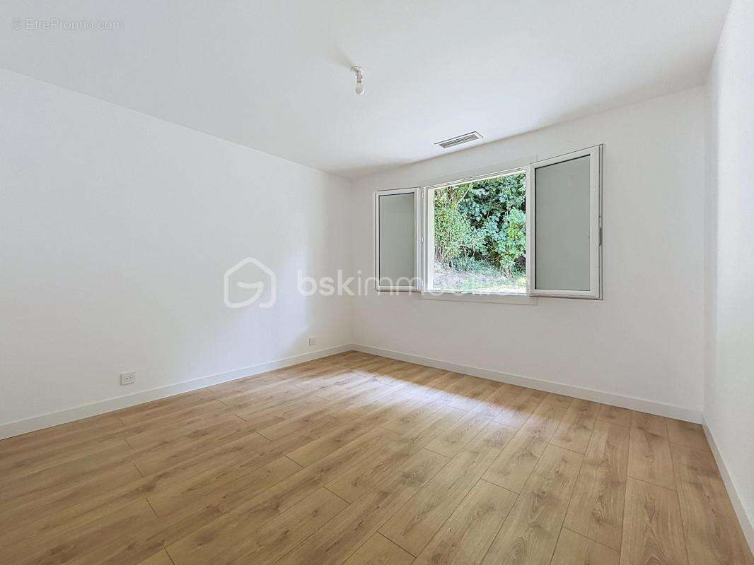 Maison à BRANNE