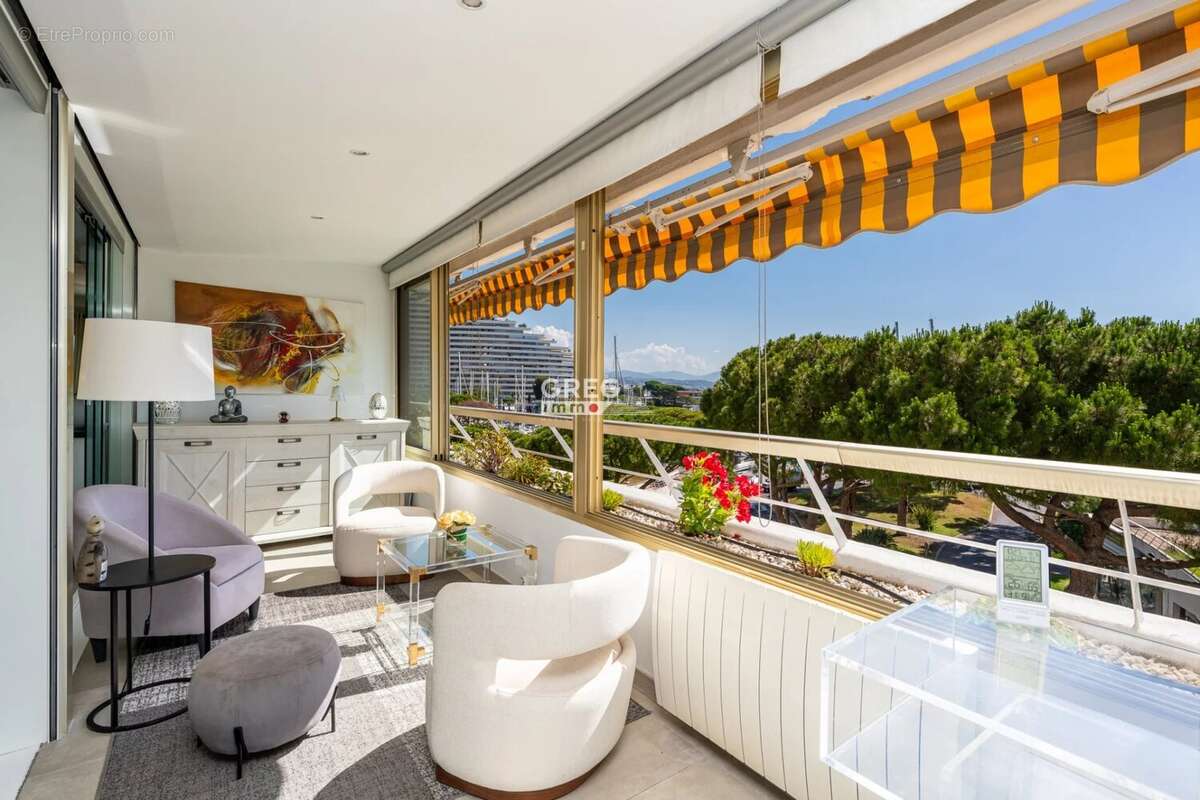 Appartement à VILLENEUVE-LOUBET