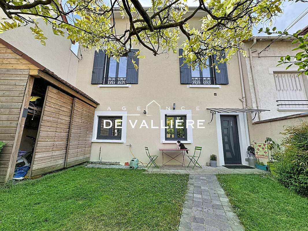 Rueil Malmaison - Côteaux - Maison 6 pièces 4 chambres - photo 16