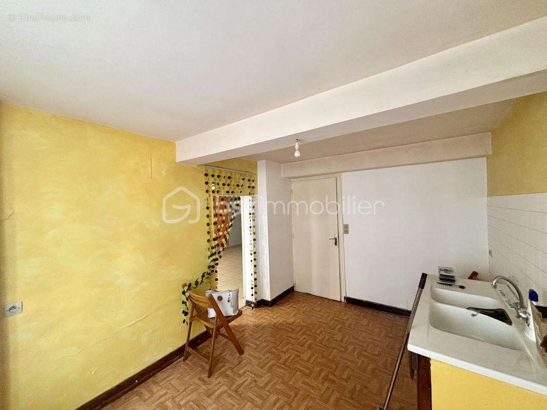 Maison à VILLENEUVE-L'ARCHEVEQUE