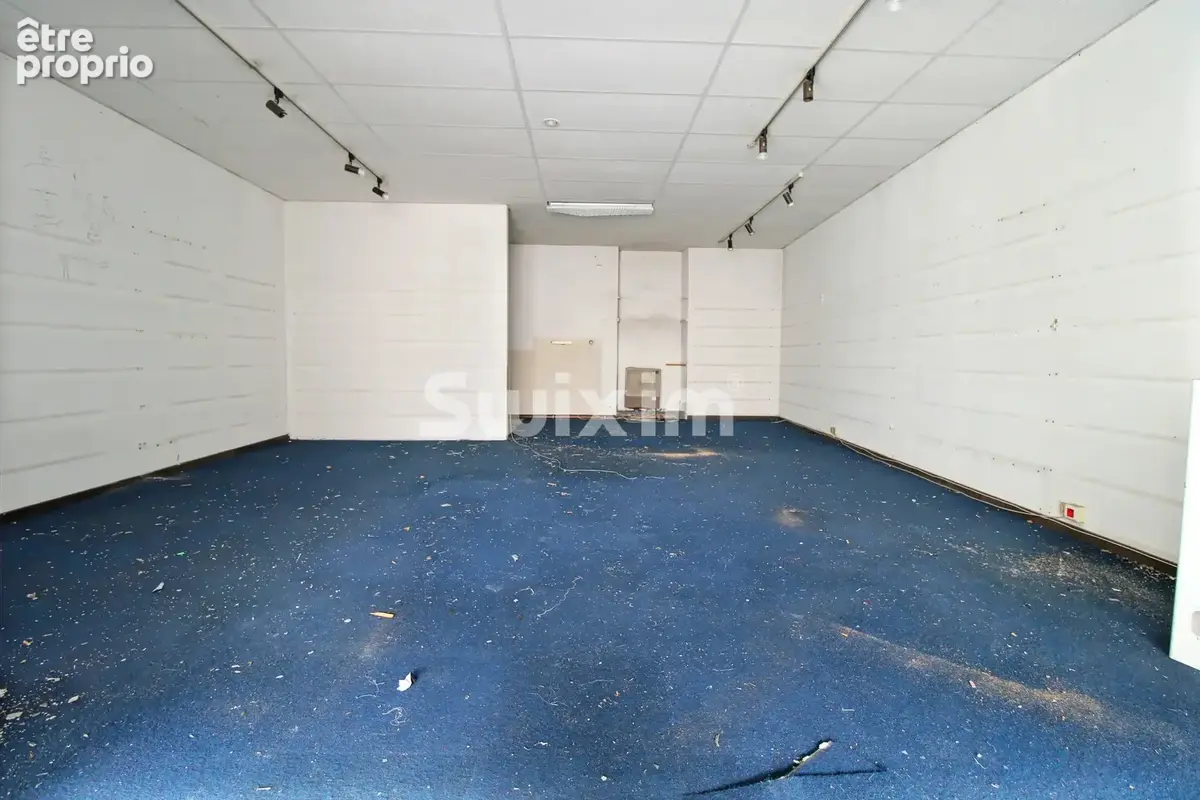 Morez – local commercial d'environ 70 m² – centre-ville - photo 2