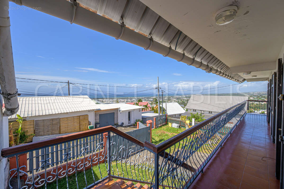 Maison à SAINT-DENIS