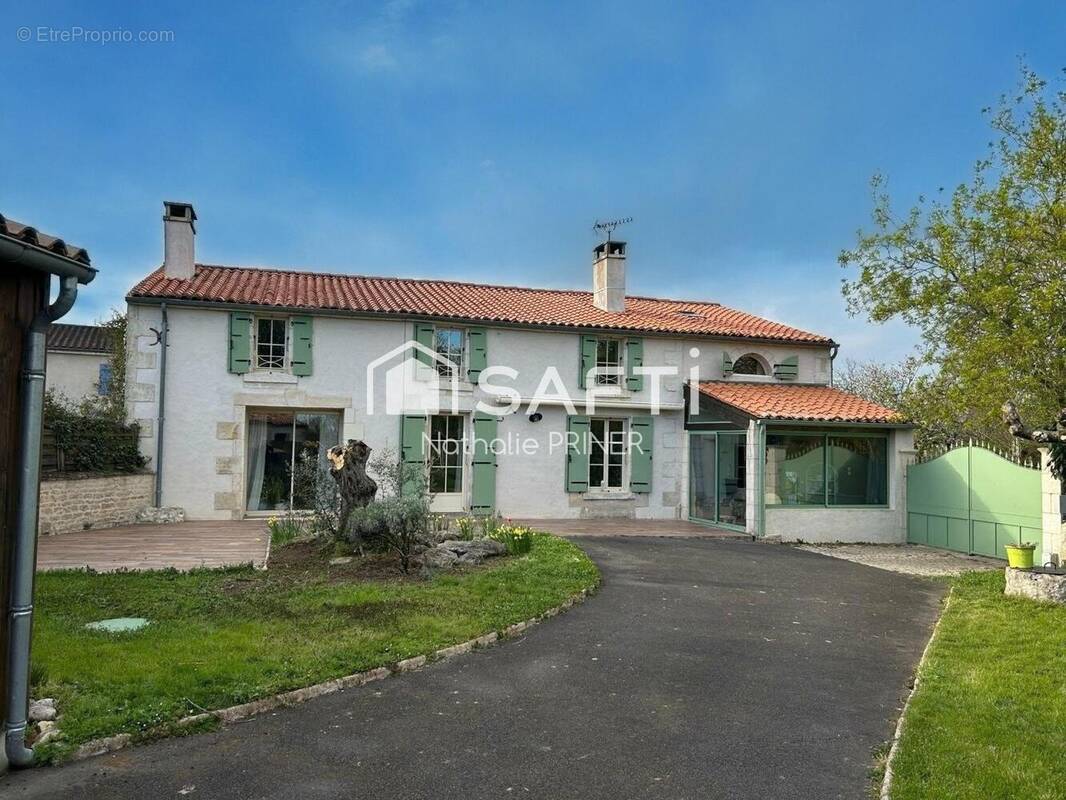 Photo 1 - Maison à BENET