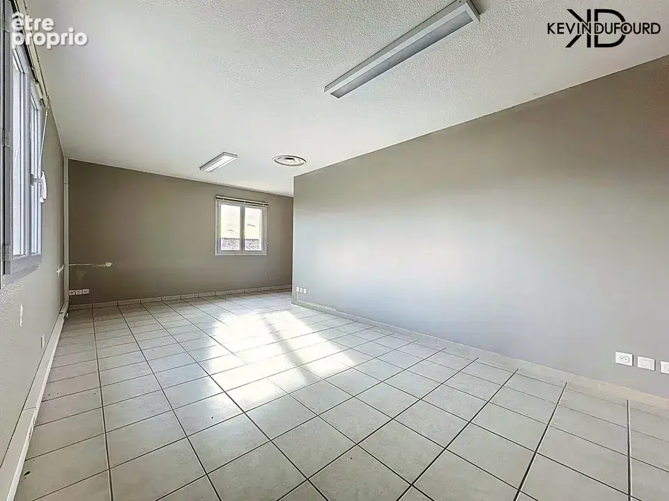 Ensemble immobilier de 550m² sur un terrain de 3650m² à - photo 17
