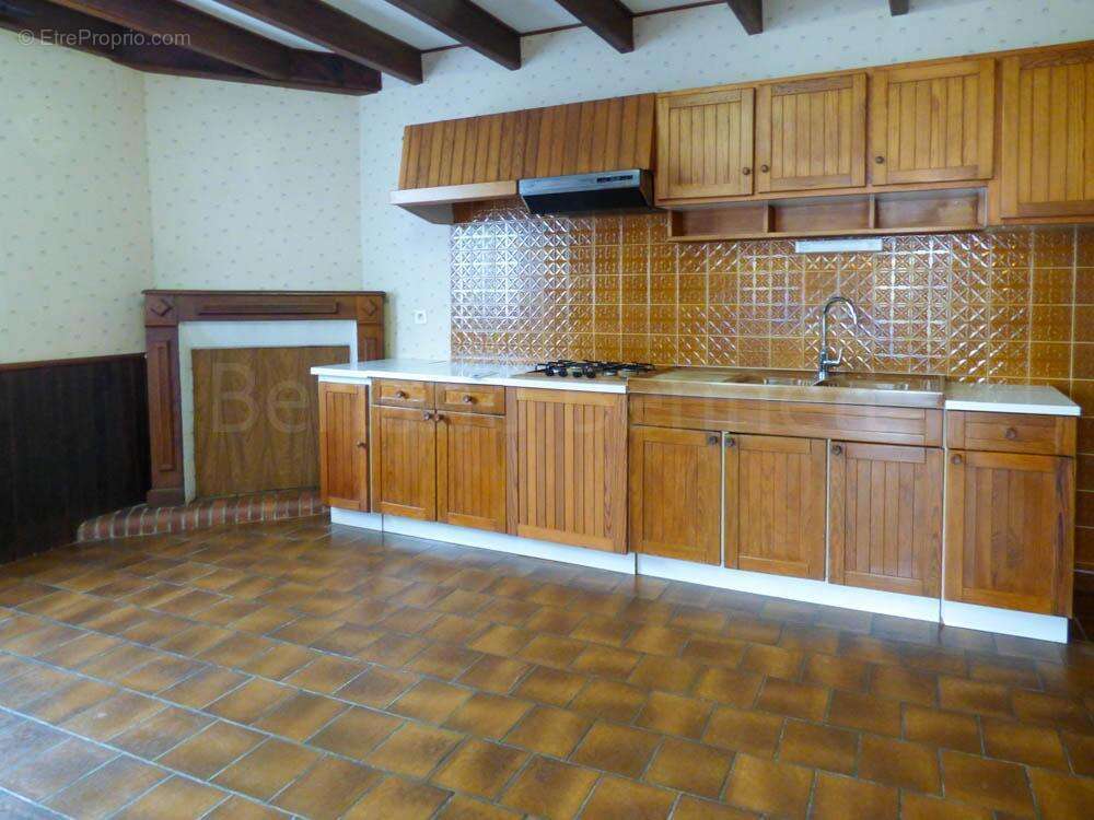 Maison à SAUZE-VAUSSAIS