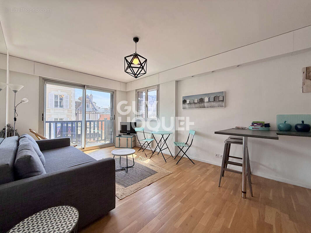 Bel appartement 2 pcs - place morny - balcon - cave et pk - photo 2