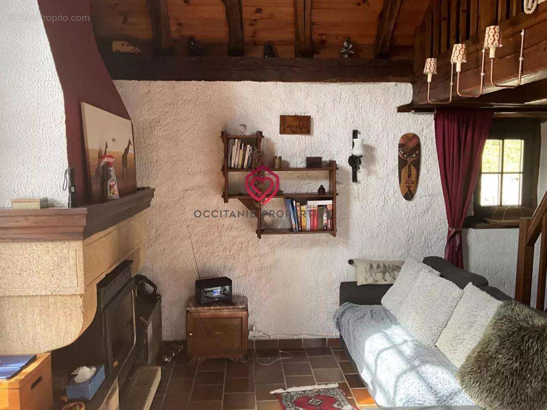 Maison à BOUSSENAC
