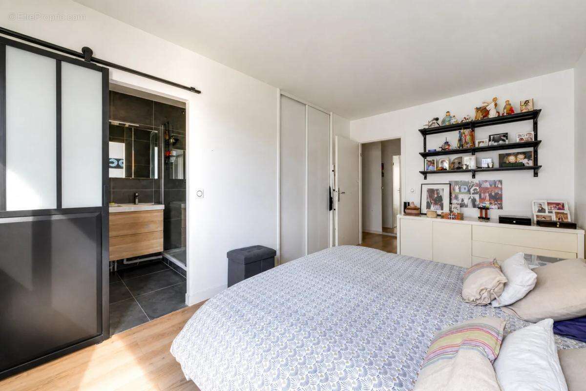 92800 - puteaux - front de seine - 4 pieces -3 chambres - balcon - photo 10