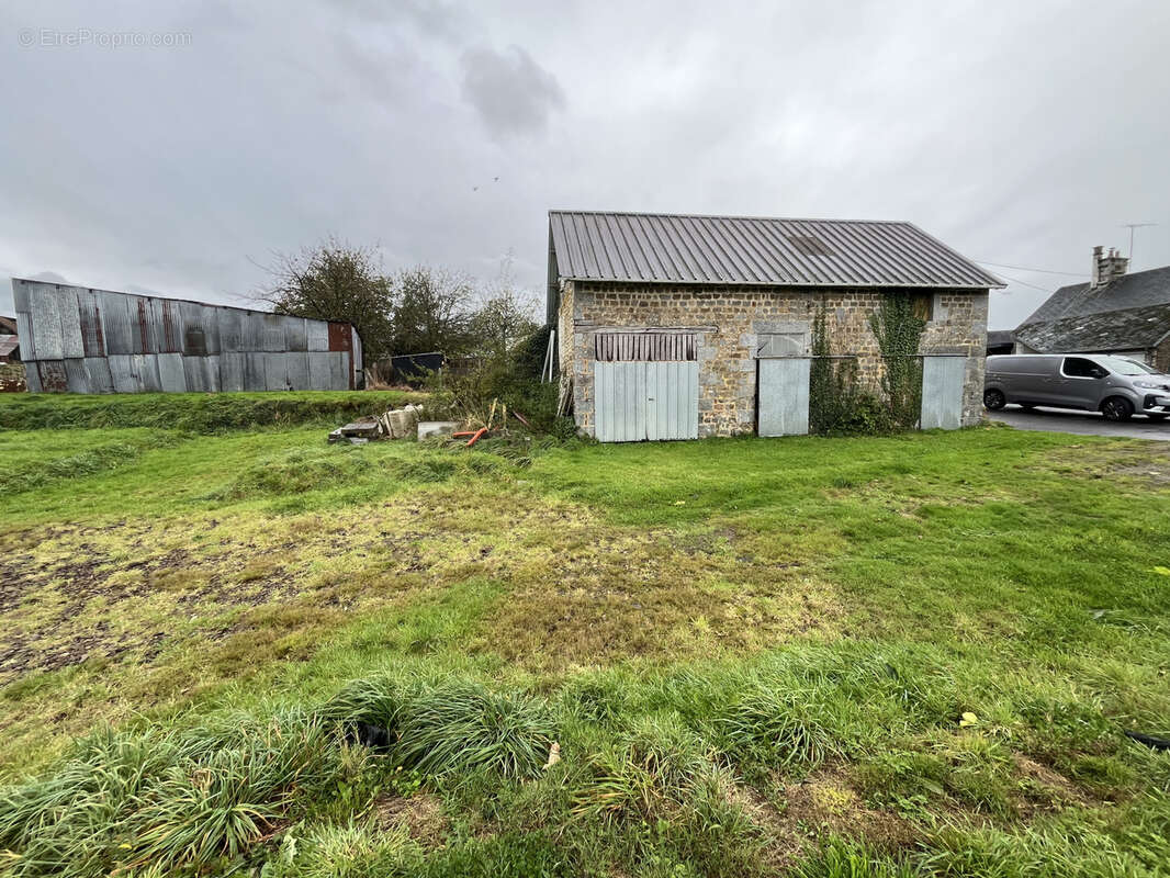 Maison à SAINT-LAURENT-DE-CUVES