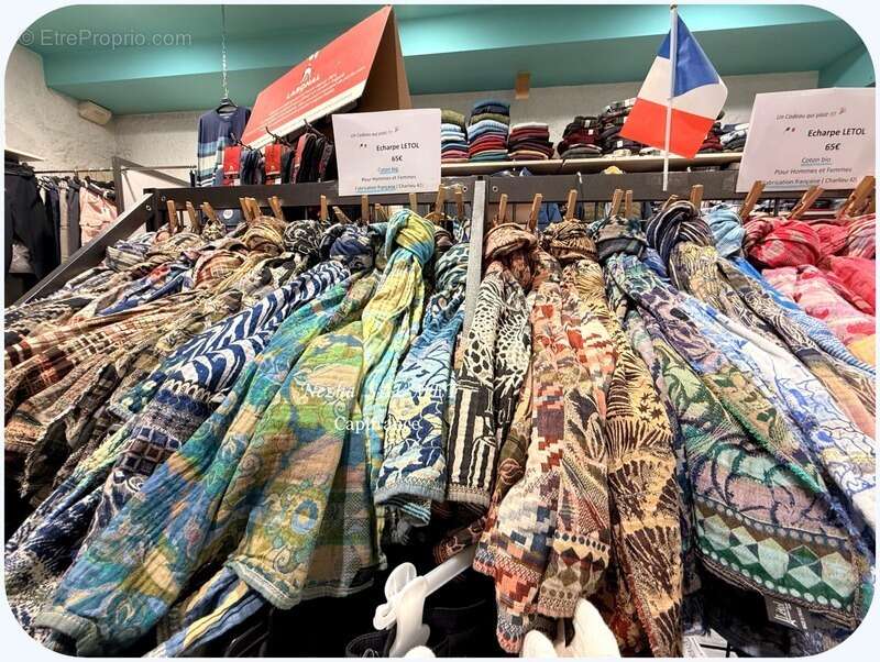 Commerce à SAINT-JULIEN-EN-GENEVOIS