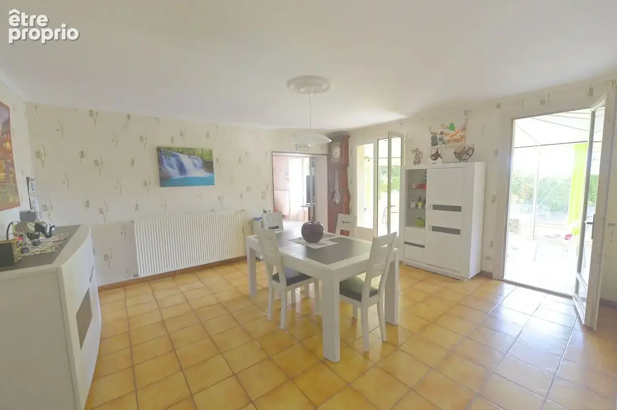 Maison 109 m² à Semussac  - photo 4