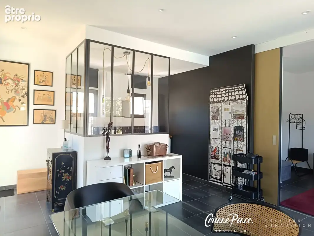 Villa rénovée contemporaine avec piscine, dépendance et atelier - photo 29