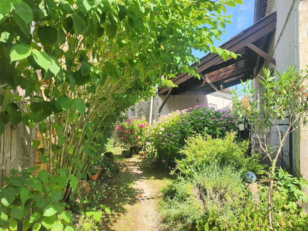 Jolie Maison avec jardin - grange et garage - à vendre 4 pièces CUZORN (Lot-et-Garonne 47) - photo 20