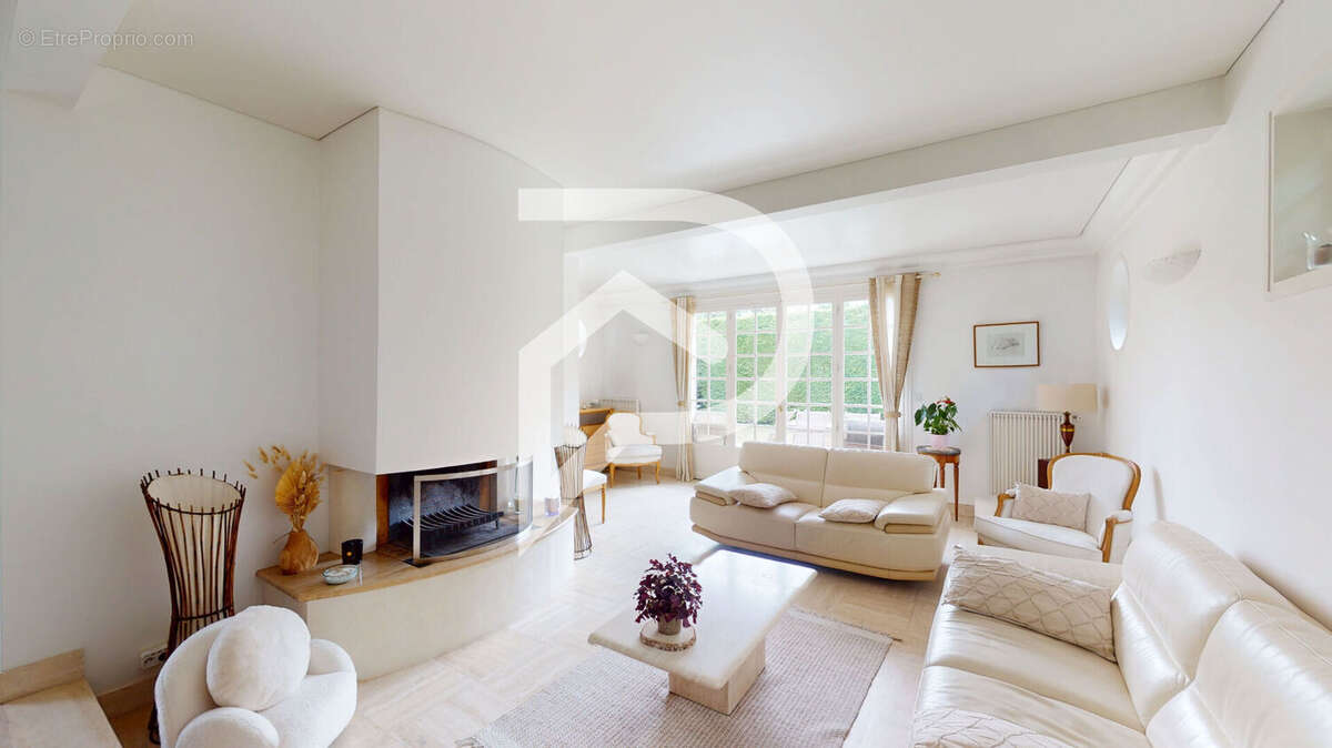 RARE - Coeur de Marly-le-Roi maison familiale de 6 chambres avec double séjour, jardin, garage - photo 5