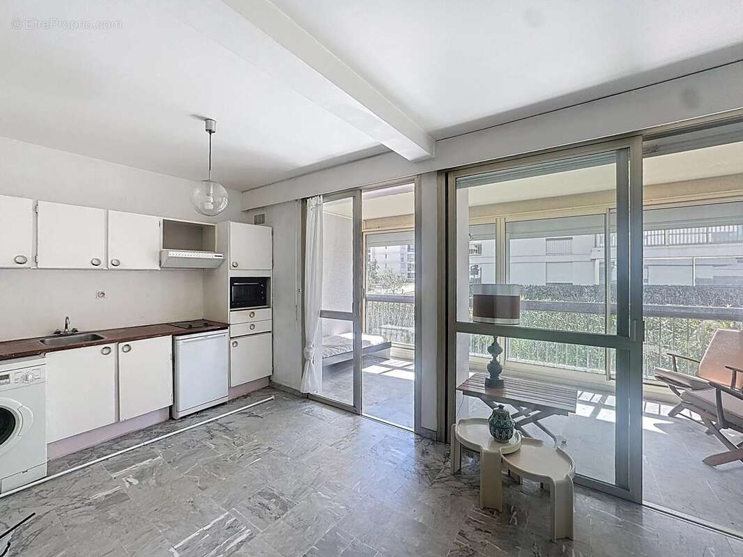 Appartement à MANDELIEU-LA-NAPOULE