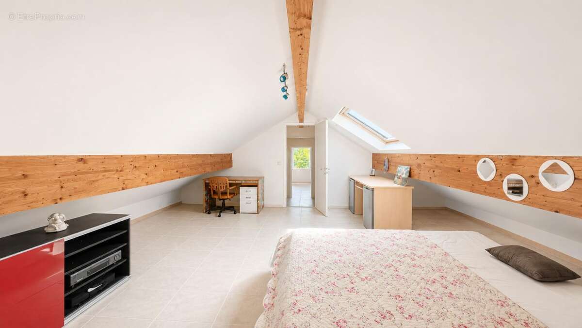 Maison 130 m² à Ormesson-Sur-Marne  - photo 14