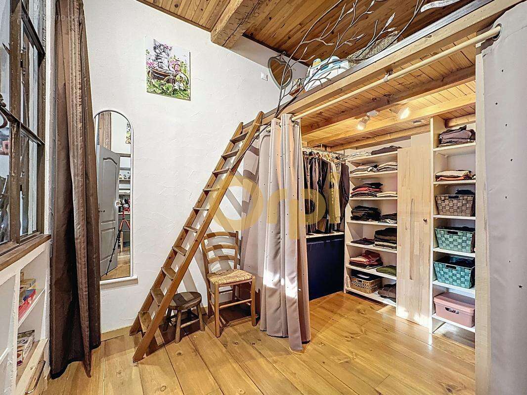 Appartement à ROQUEBRUNE-SUR-ARGENS